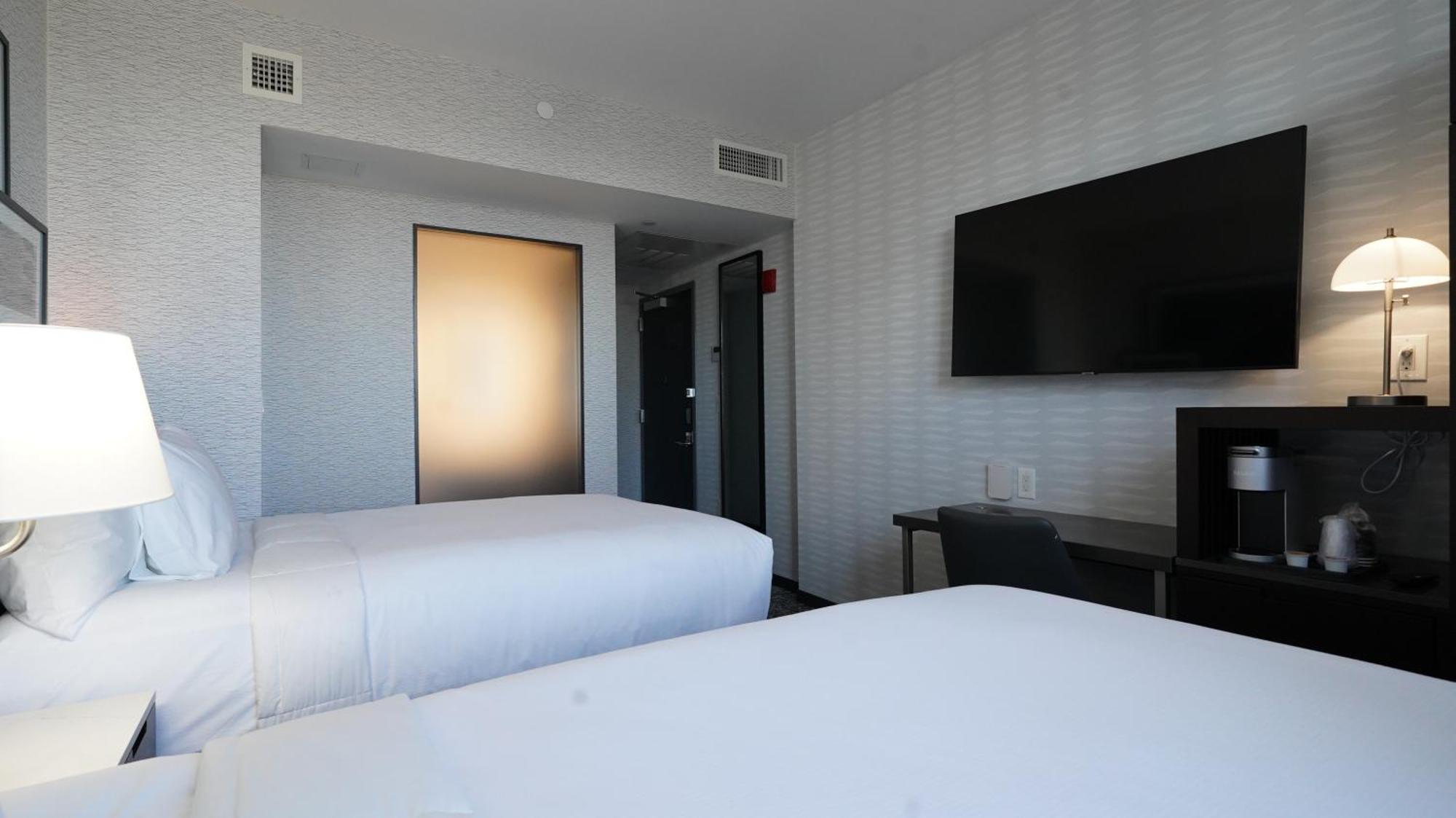 Doubletree By Hilton Long Island City, Ny นิวยอร์ก ภายนอก รูปภาพ